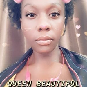 Meet your Posher, Lyria